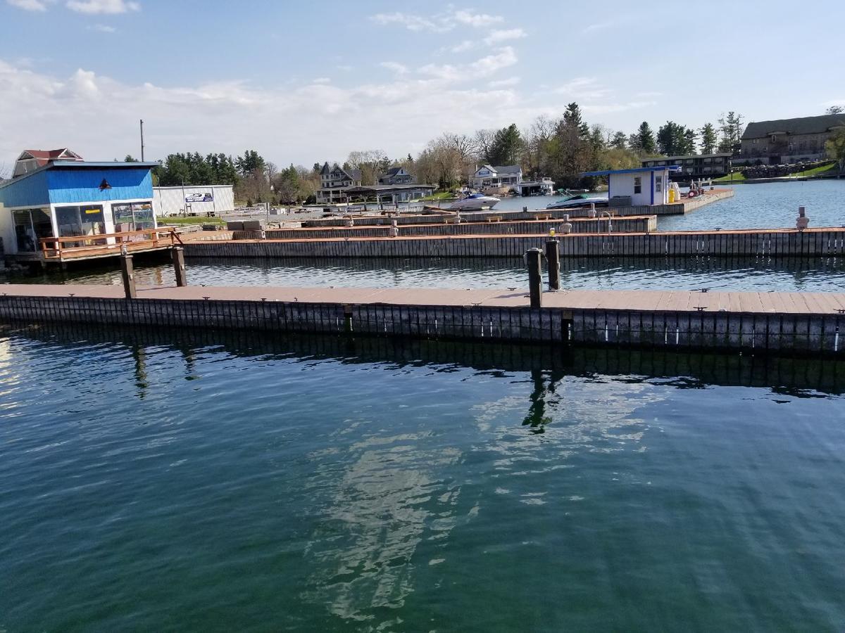 Hills Motor Court & Marina Alexandria Bay Exterior foto